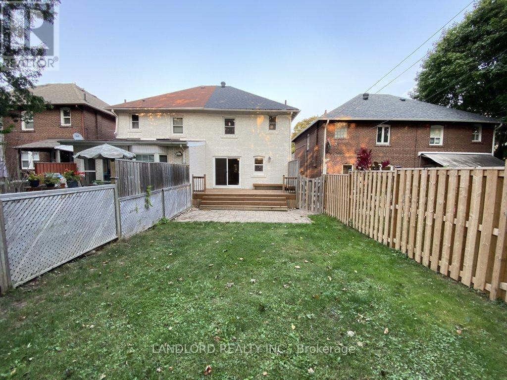 22 Lorindale Avenue, Toronto, ON, M5M 3C2 - 35