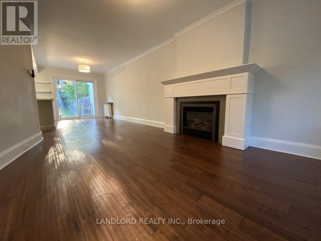 22 Lorindale Avenue, Toronto, ON, M5M 3C2 - 8