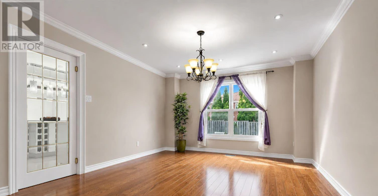73 Highglen Avenue, Markham, ON, L3R 8R1 - 5