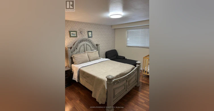 7426 Catalpa Road, Mississauga, ON, L4T 2T3 - 16