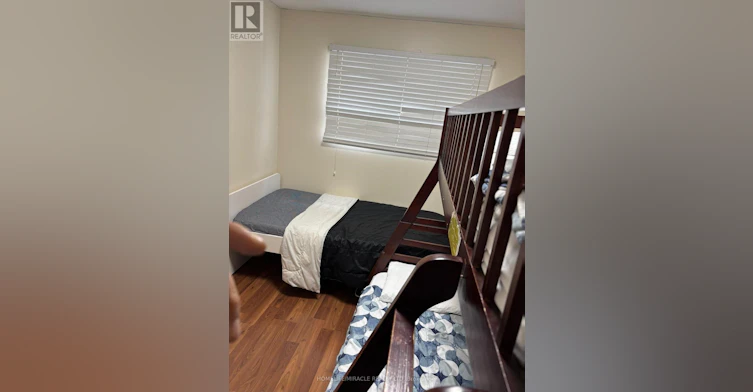 7426 Catalpa Road, Mississauga, ON, L4T 2T3 - 27