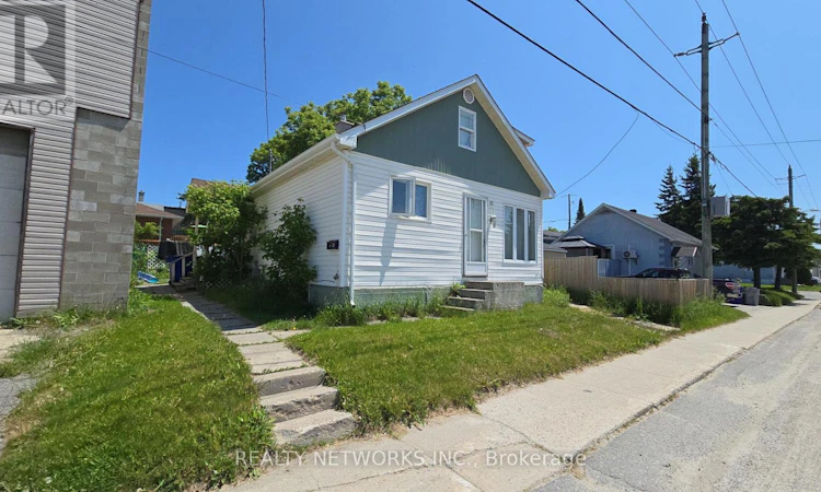 48 Cameron Street S