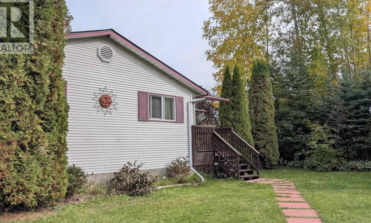 11330 Lakeside Drive