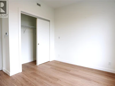 418-1380 Pridham Avenue - 5