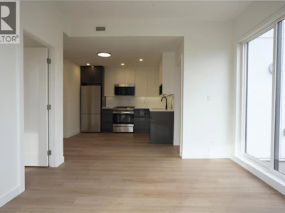 418-1380 Pridham Avenue - 3