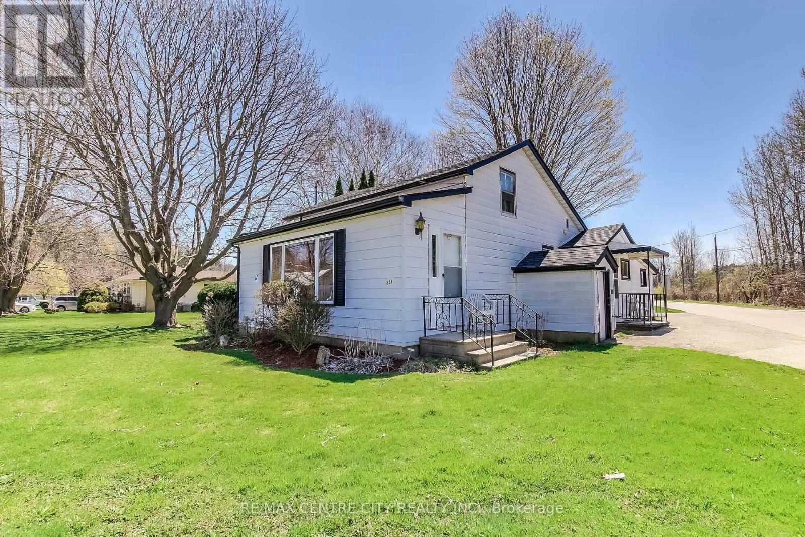 358 Warren Street, Port Stanley, ON, N5L 1B5