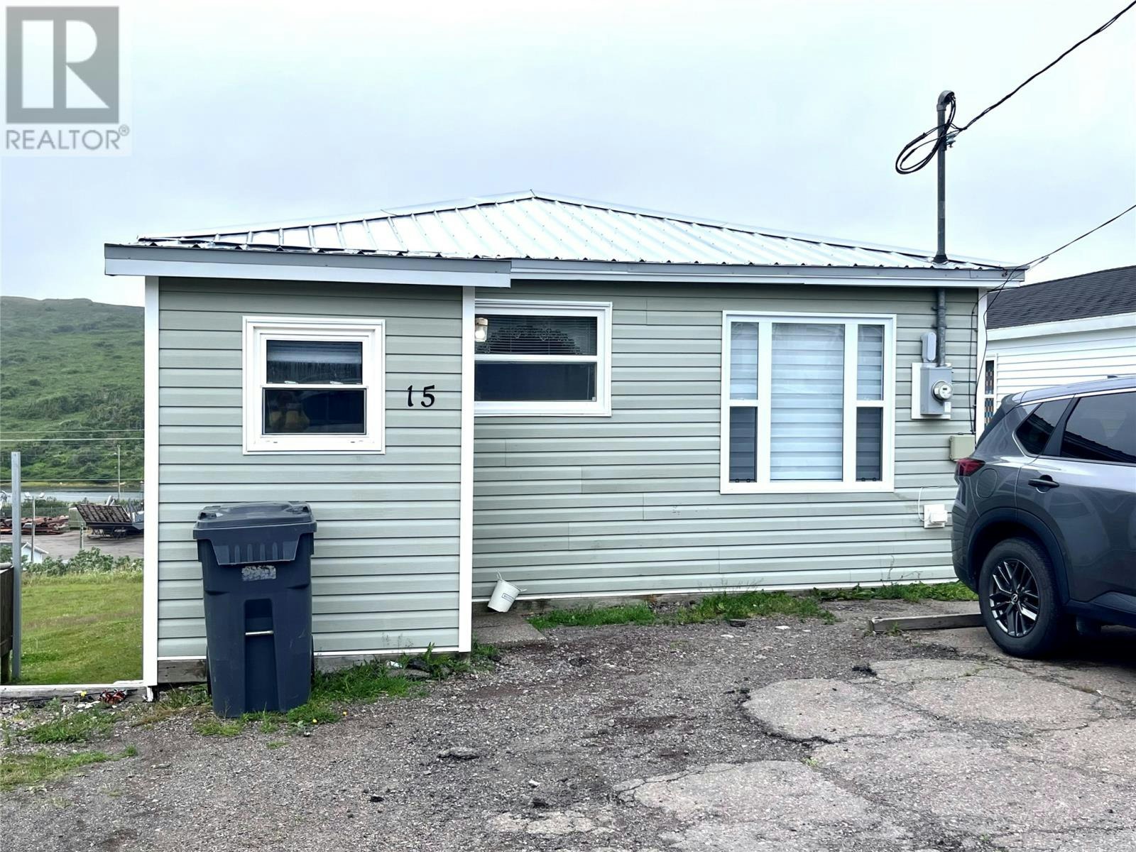 15 Bunkers Hill Road, Fortune, NL, A0E 1P0