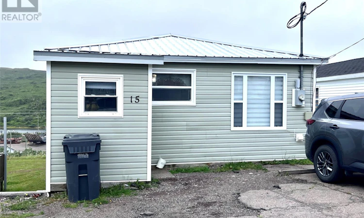 15 Bunkers Hill Road