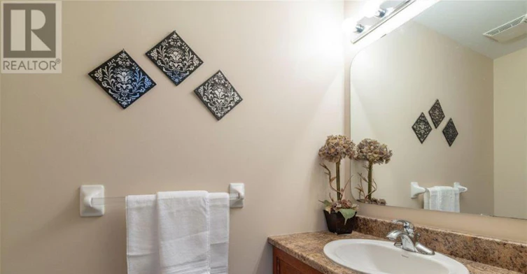 228 Berrigan Drive, Ottawa, ON, K2J 5C4 - 3