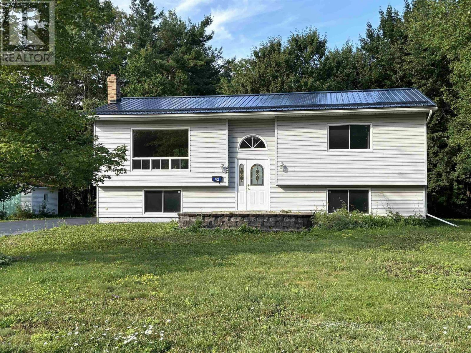 42 Alpine Drive, Bridgewater, NS, B4V 3A7