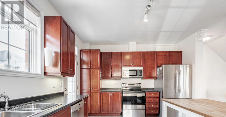 102 Natalie Place, Toronto, ON, M4M 3P7 - 20