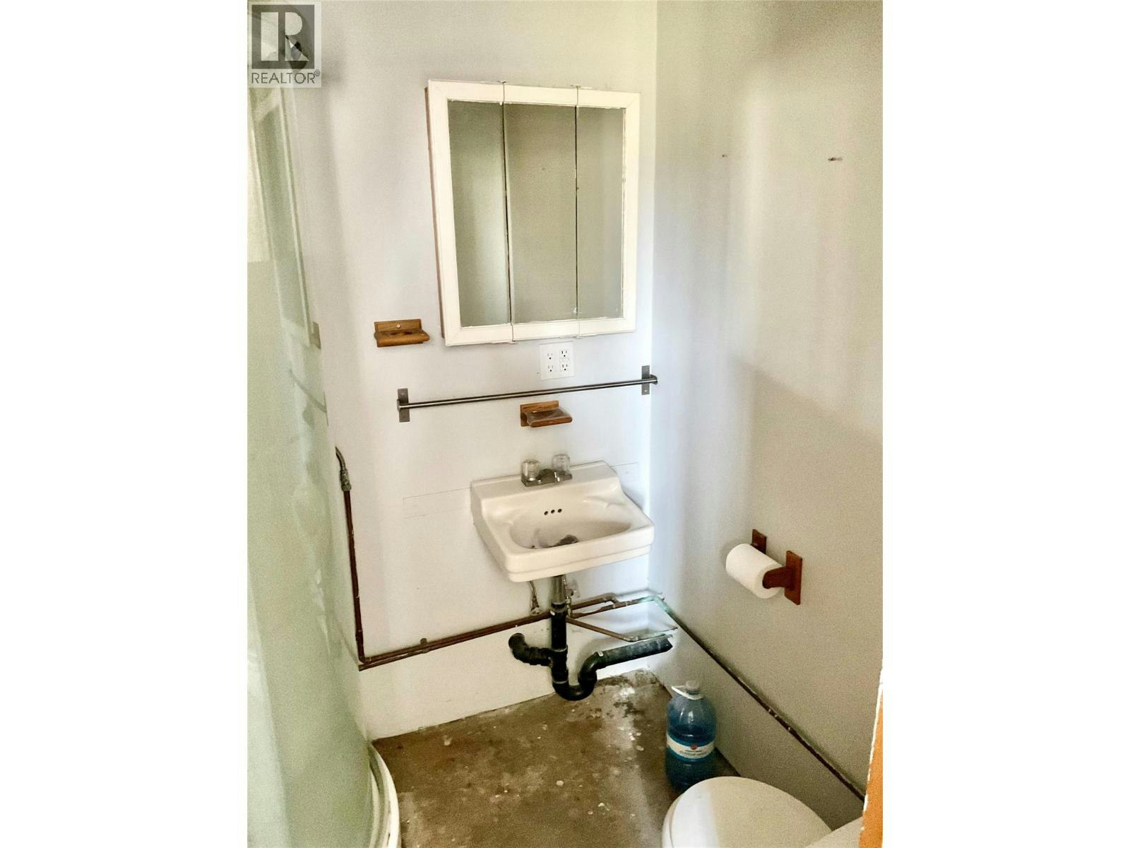 618 N Kimberley Avenue, Greenwood, BC, V0H 1J0 - 12