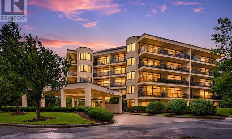 203-1818 Cherryhill Road