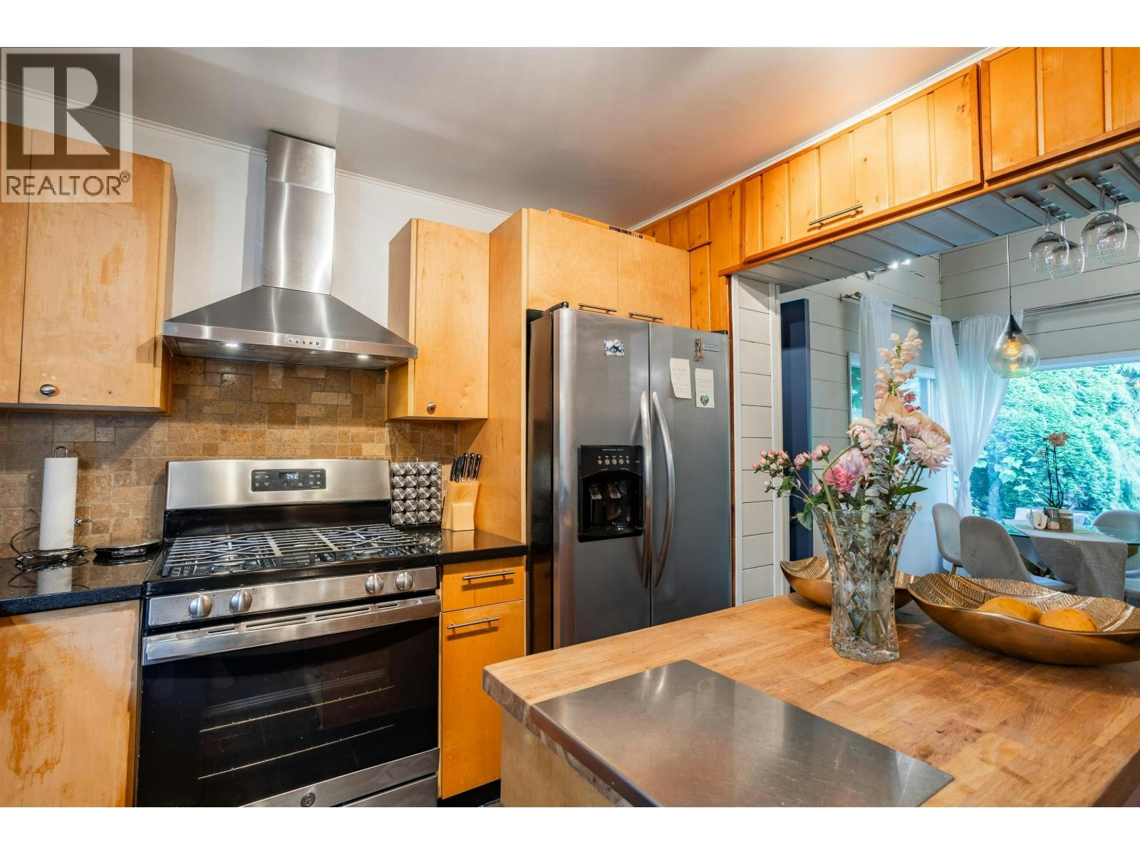 4479 Marine Drive, Burnaby, BC, V5J 3G1 - 11