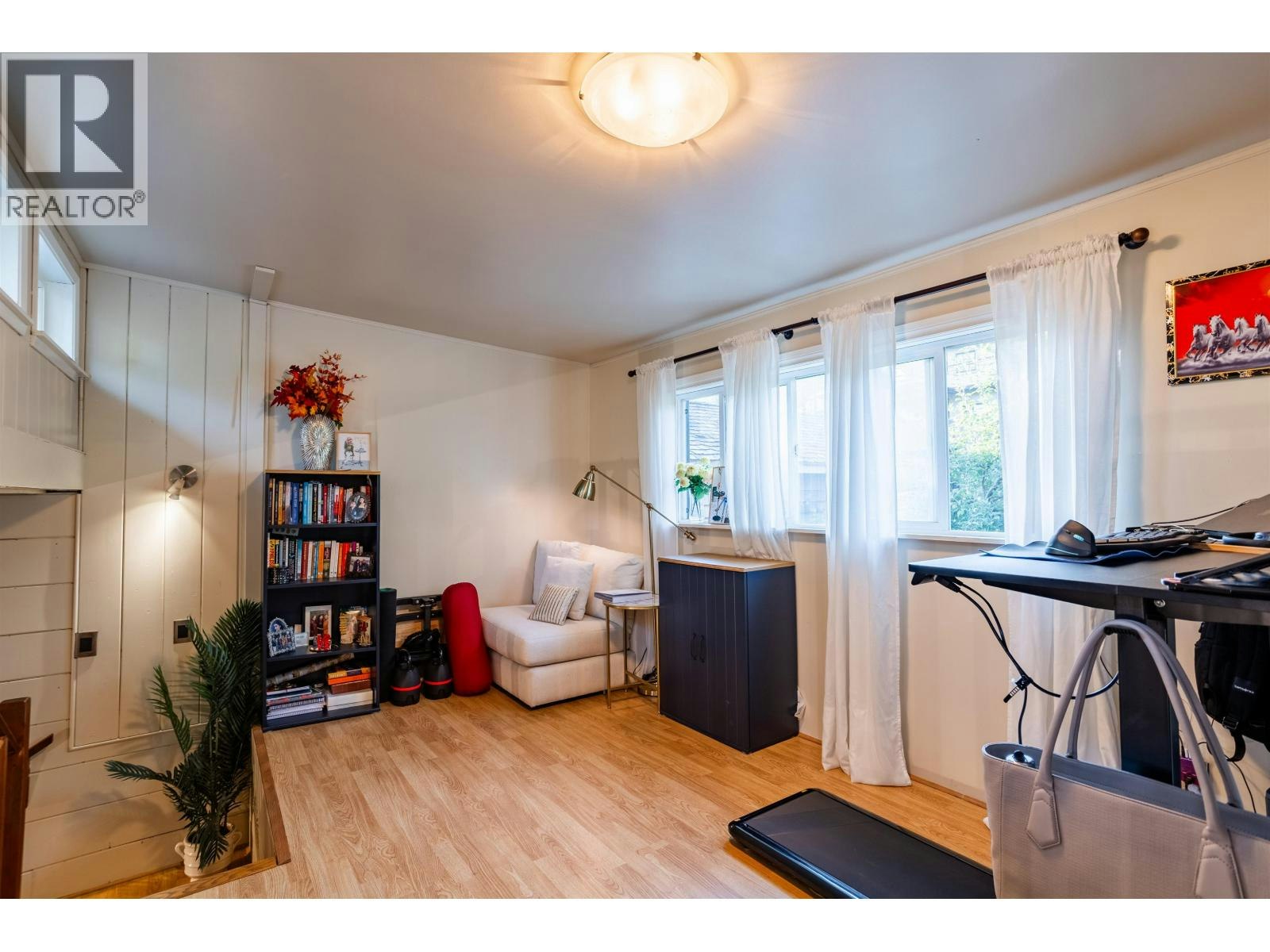 4479 Marine Drive, Burnaby, BC, V5J 3G1 - 16
