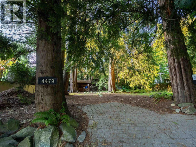 4479 Marine Drive, Burnaby, BC, V5J 3G1 - 35