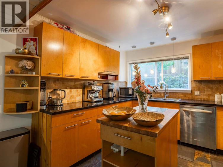 4479 Marine Drive, Burnaby, BC, V5J 3G1 - 9