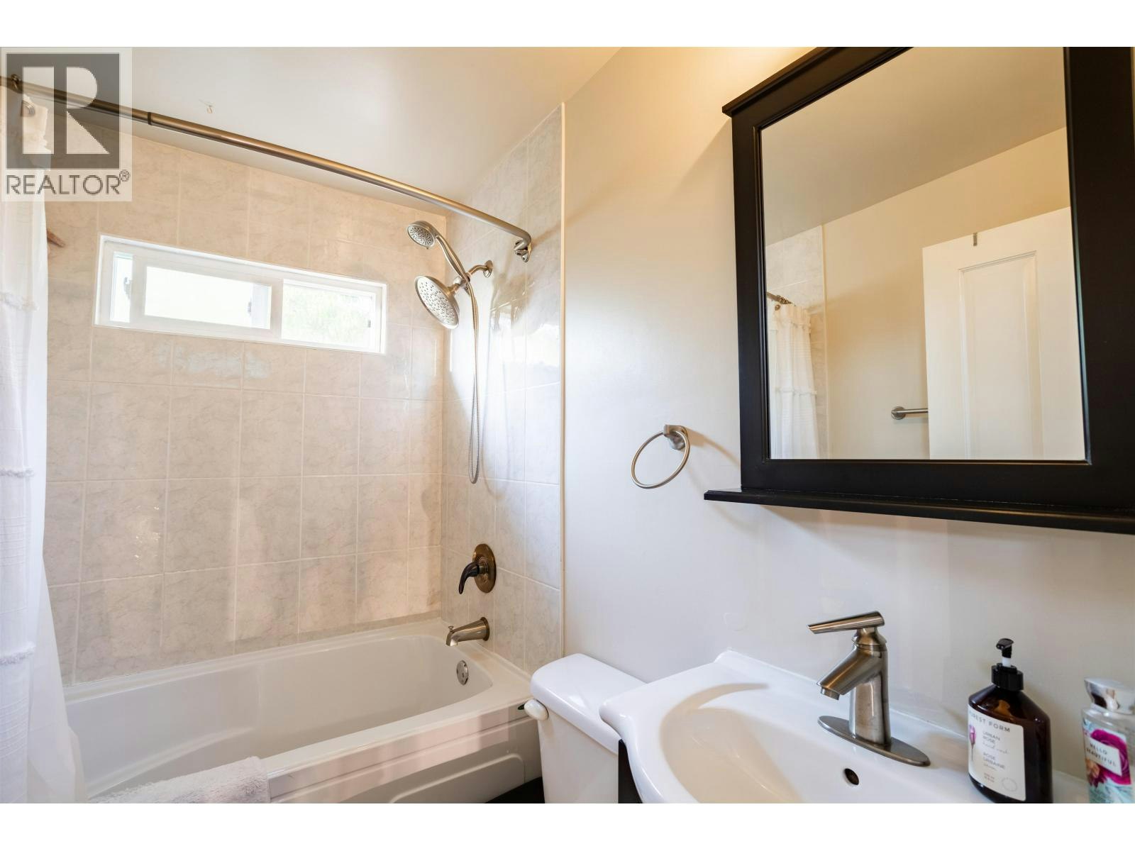 4479 Marine Drive, Burnaby, BC, V5J 3G1 - 19