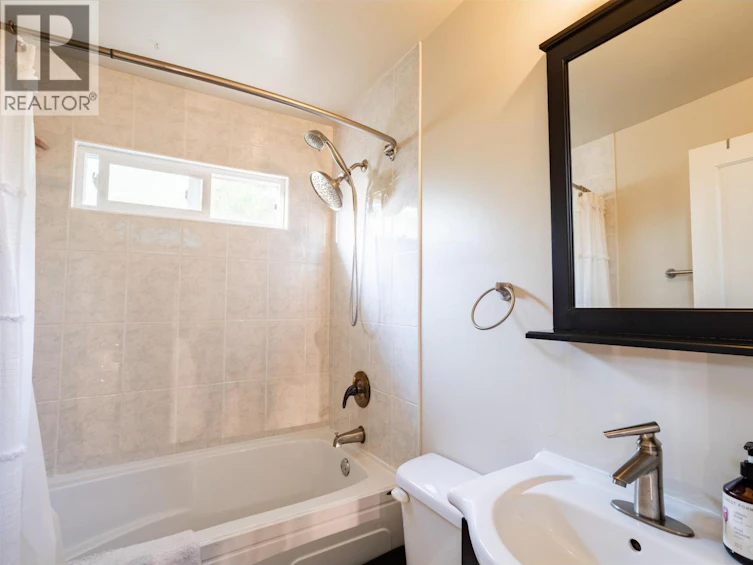 4479 Marine Drive, Burnaby, BC, V5J 3G1 - 19
