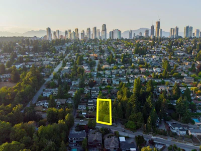 4479 Marine Drive - 4