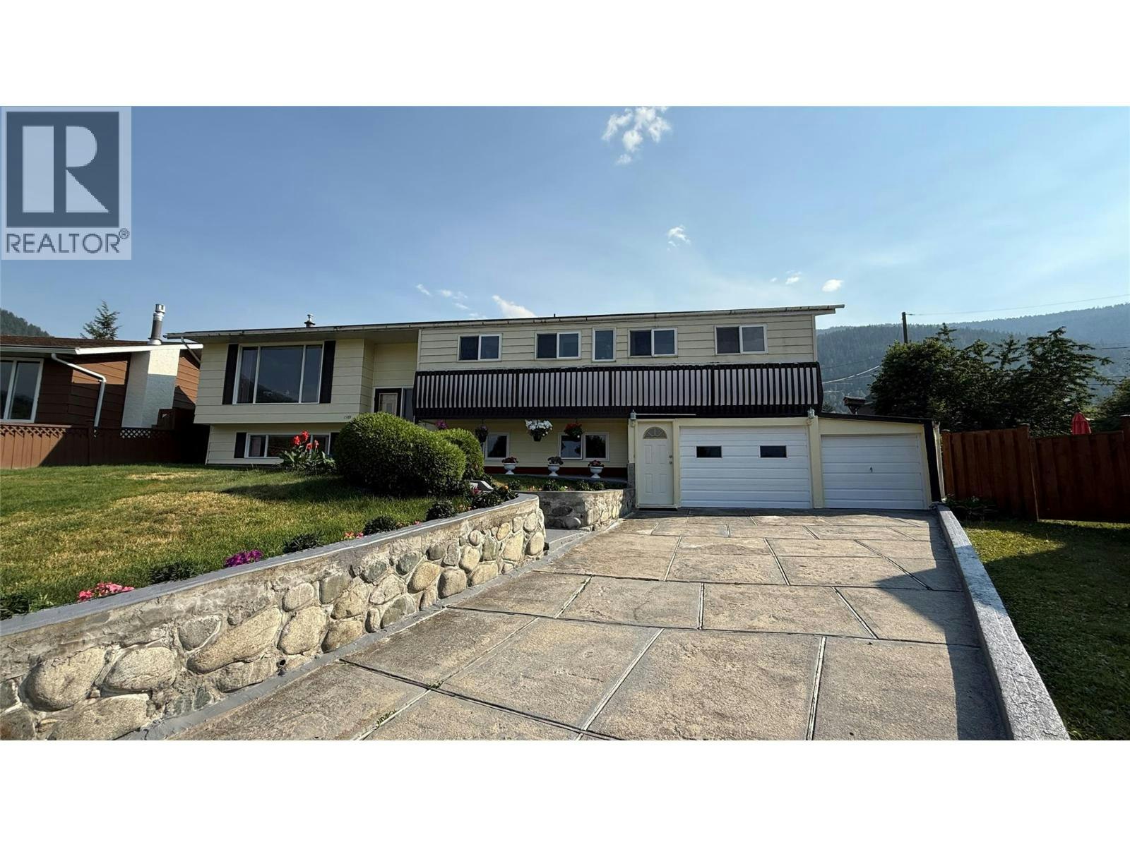 1705 Slocan Crescent, Nelson, BC, V1L 5V6