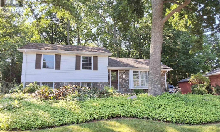 7 Briarhill Place