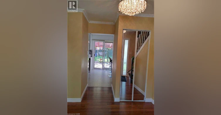 Upper-96 Larch Street, Hamilton, ON, L8T 4P3 - 8