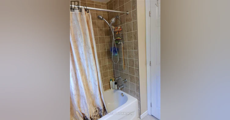 UPPER-96 Larch Street, Hamilton, ON, L8T 4P3 - 22