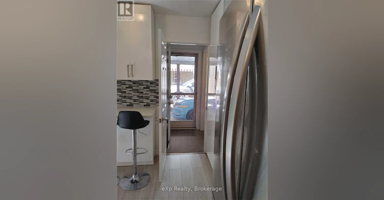 UPPER-96 Larch Street, Hamilton, ON, L8T 4P3 - 18