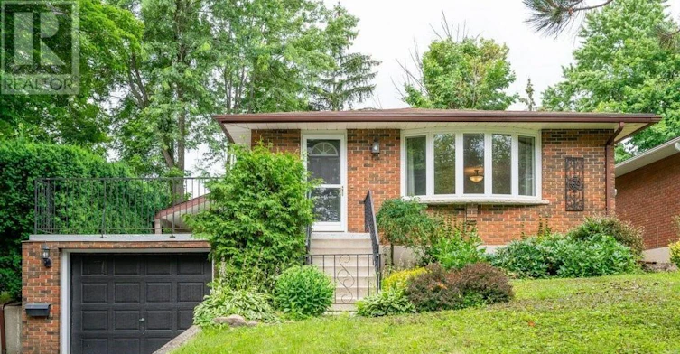 B-573 Glen Manor Boulevard, Waterloo, ON, N2L 4T7