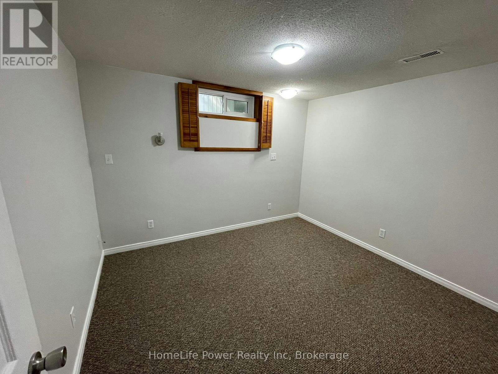 B-573 Glen Manor Boulevard, Waterloo, ON, N2L 4T7 - 11