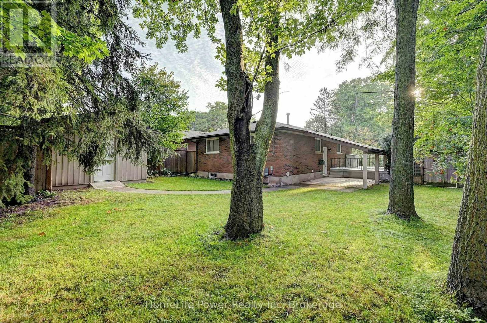 B-573 Glen Manor Boulevard, Waterloo, ON, N2L 4T7 - 12