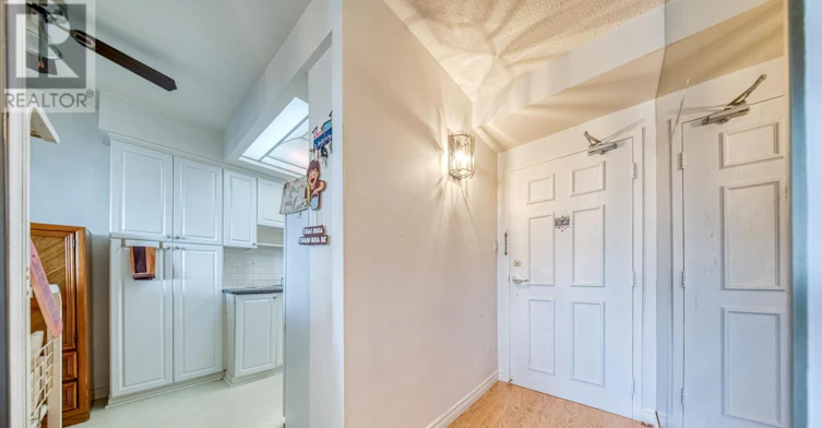 1802-121 Ling Road, Toronto, ON, M1E 4Y2 - 4