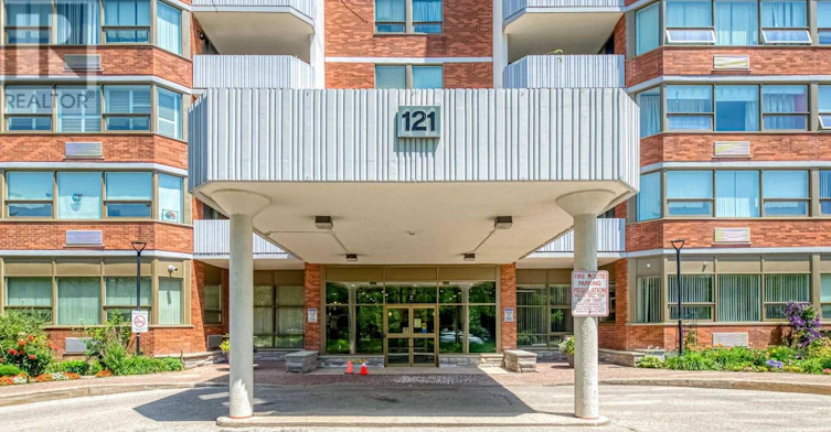 1802-121 Ling Road, Toronto, ON, M1E 4Y2 - 3