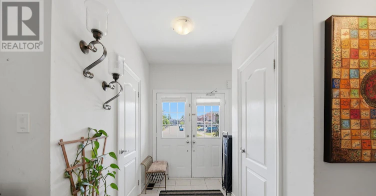 294 Miller Park Avenue, Bradford West Gwillimbury, ON, L3Z 0Y1 - 3