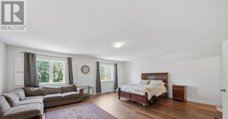 294 Miller Park Avenue, Bradford West Gwillimbury, ON, L3Z 0Y1 - 23