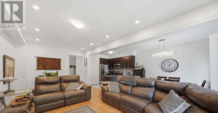 294 Miller Park Avenue, Bradford West Gwillimbury, ON, L3Z 0Y1 - 14