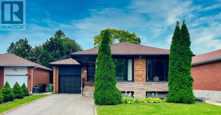 42 Sellmar Road, Toronto, ON, M9P 3E6