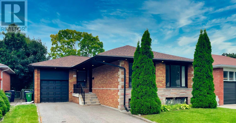 42 Sellmar Road, Toronto, ON, M9P 3E6 - 2