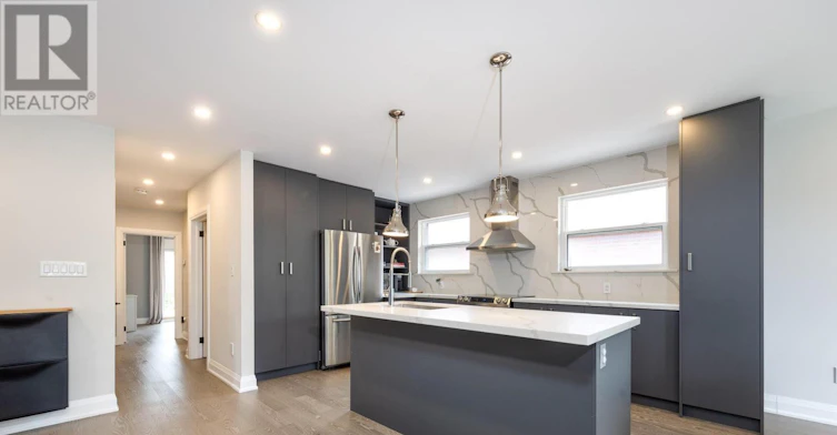 42 Sellmar Road, Toronto, ON, M9P 3E6 - 8