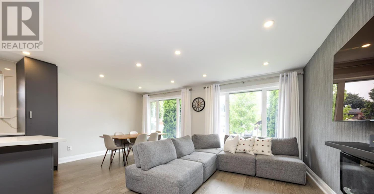 42 Sellmar Road, Toronto, ON, M9P 3E6 - 6