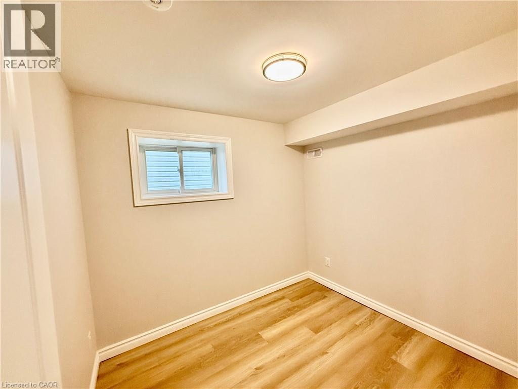 568 Woolgrass Avenue, Waterloo, ON, N2V 2Y2 - 7
