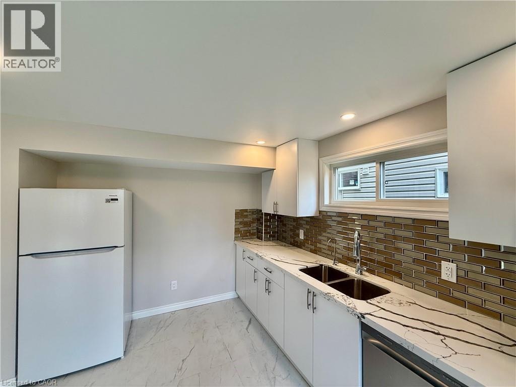 568 Woolgrass Avenue, Waterloo, ON, N2V 2Y2 - 6