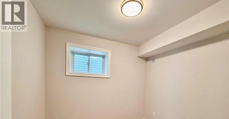 568 Woolgrass Avenue, Waterloo, ON, N2V 2Y2 - 5