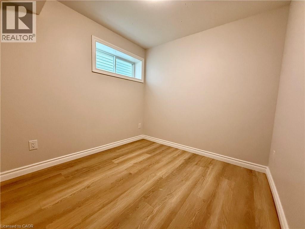 568 Woolgrass Avenue, Waterloo, ON, N2V 2Y2 - 9