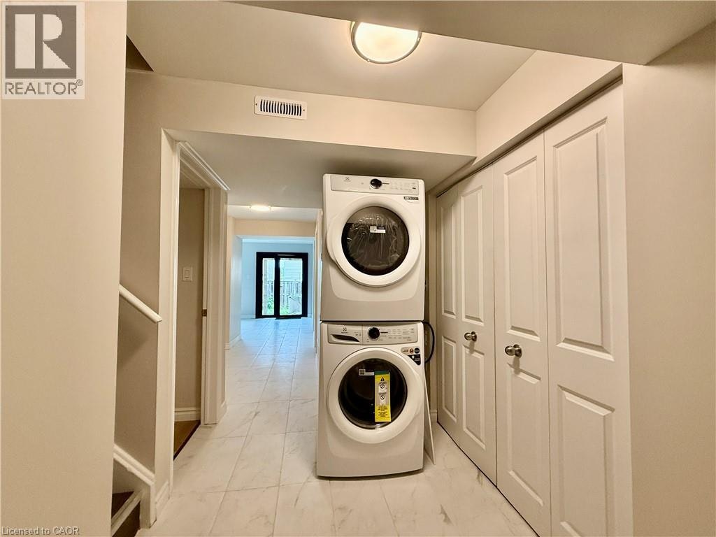 568 Woolgrass Avenue, Waterloo, ON, N2V 2Y2 - 12