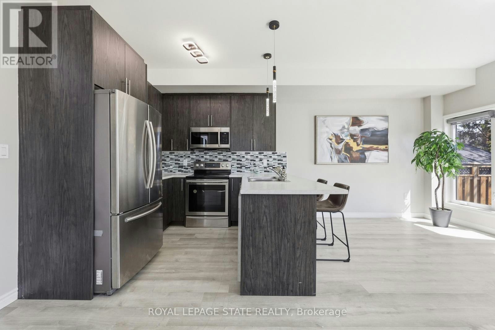 37 Delena Avenue S, Hamilton, ON, L9H 1B7 - 9