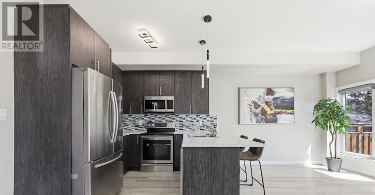 37 Delena Avenue S, Hamilton, ON, L9H 1B7 - 9