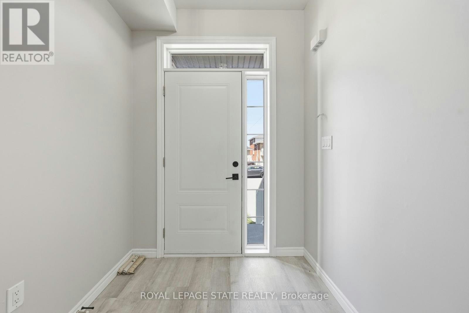 37 Delena Avenue S, Hamilton, ON, L9H 1B7 - 5
