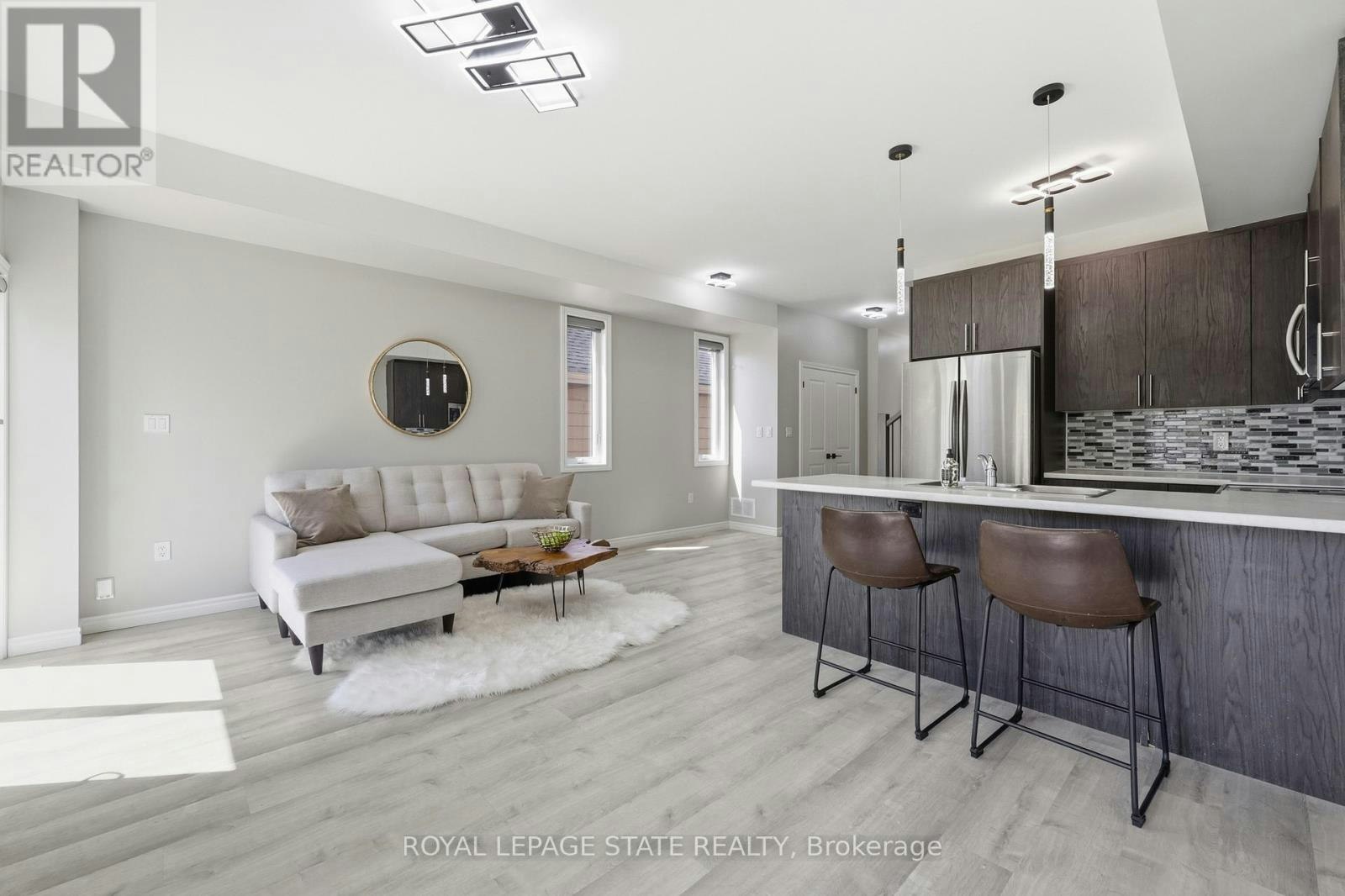 37 Delena Avenue S, Hamilton, ON, L9H 1B7 - 12